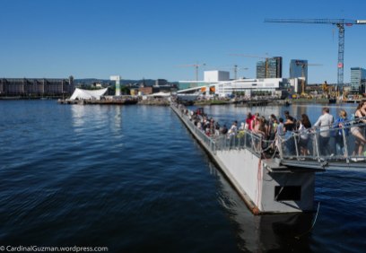 Floating bridge between the Opera and Sørenga